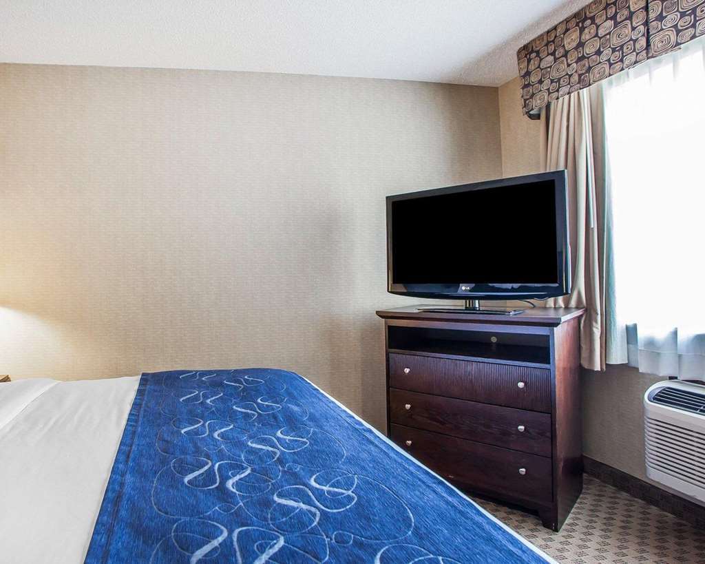 Comfort Suites Cedar Falls Room photo